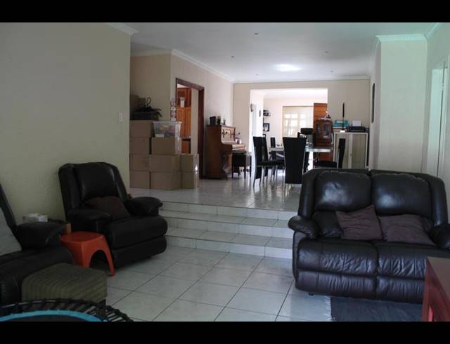 4 BEDROOM HOUSE FOR SALE IN KENSINGTON